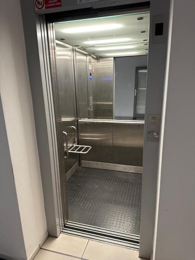 Apartments Spacilova Nearly Center Komarov Zewnętrze zdjęcie