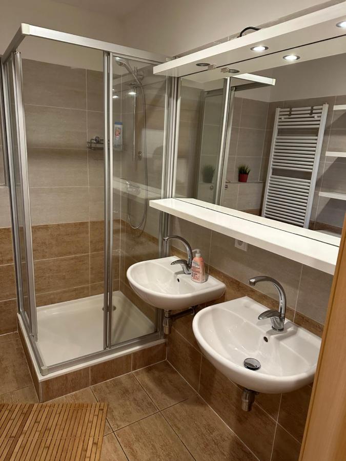 Apartments Spacilova Nearly Center Komarov Zewnętrze zdjęcie